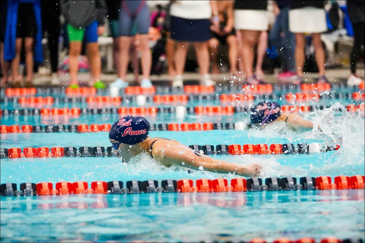 AHSAA swimming: Huntsville boys win 8th straight title