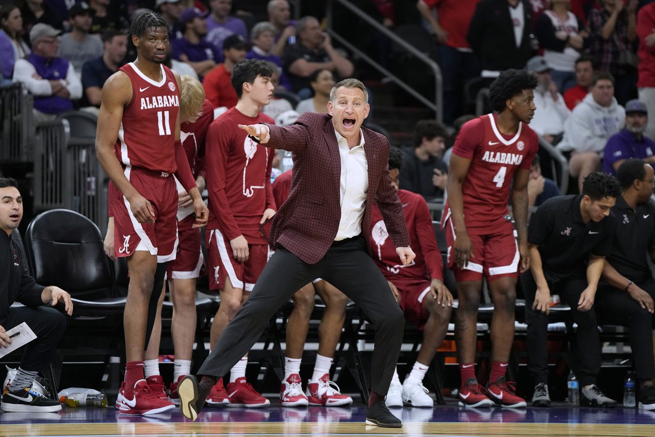 Alabama ends 3-game skid over EKU; Oats: 'We needed a win like that'