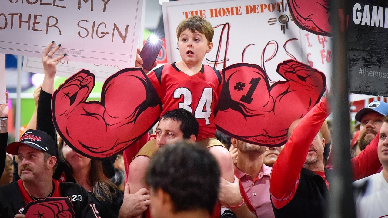 Alabama, Georgia fans get hyped before SEC title game: See the photos