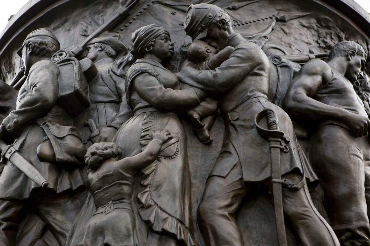 Arlington Cemeteryâs Confederate memorial with âMammyâ holding white child soon to be removed