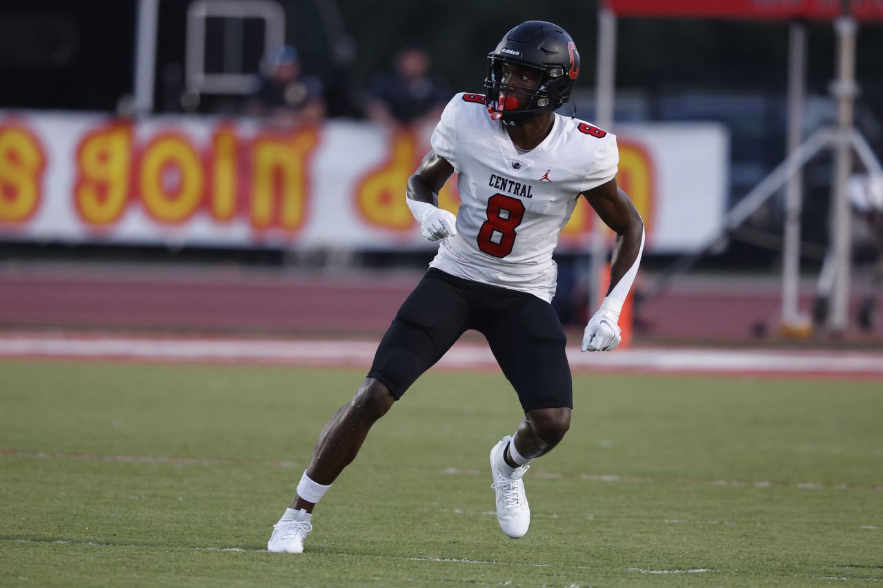 Auburn flips 5-star Phenix City WR Cam Coleman from Texas A&M after Jimbo Fisher firing