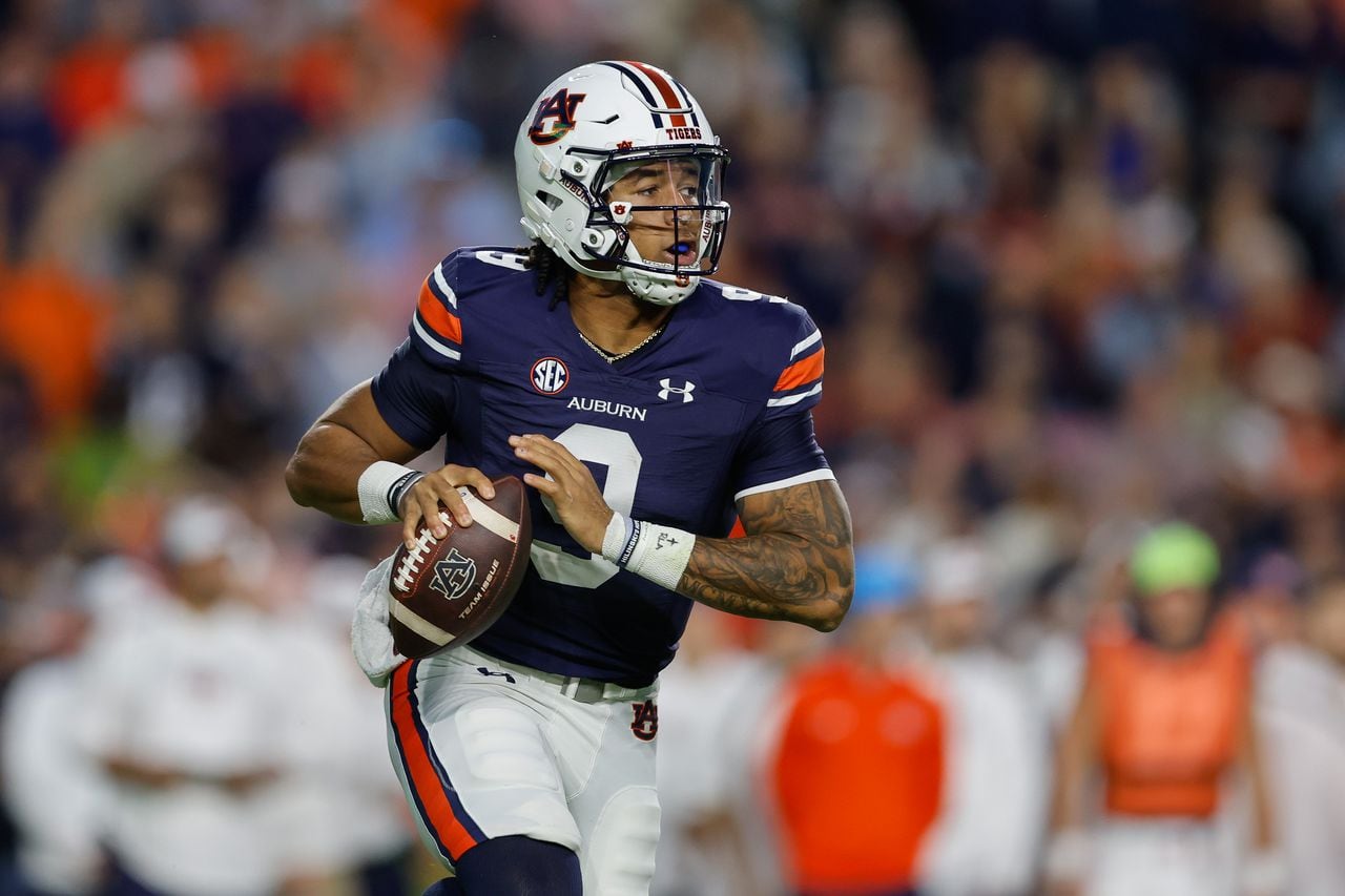 Auburn quarterback Robby Ashford reportedly plans to enter transfer portal