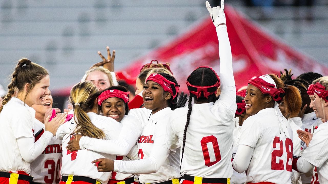 Central-Phenix City downs Vestavia Hills for 6A/7A flag title