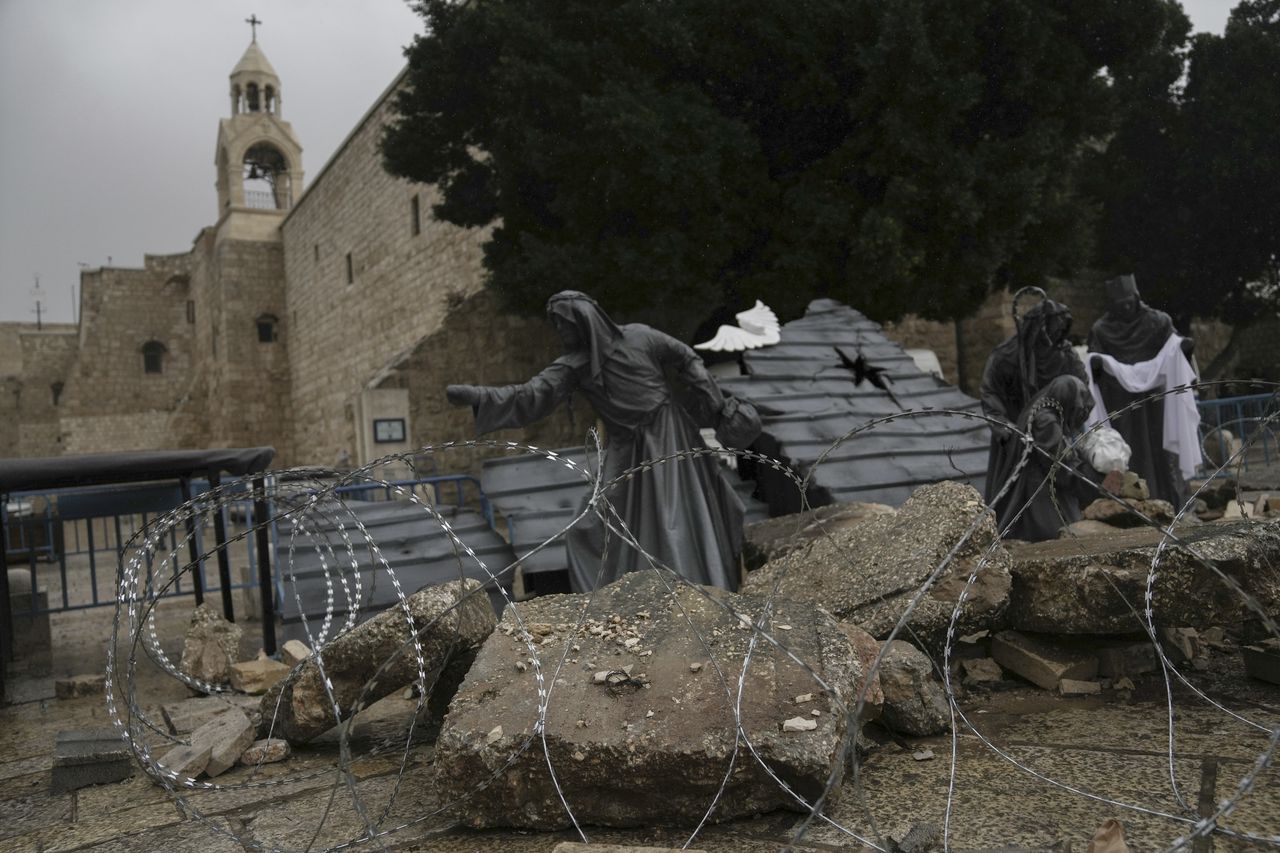 Christmas Eve in Bethlehem resembles ghost town; celebrations halted due to Israel-Hamas war