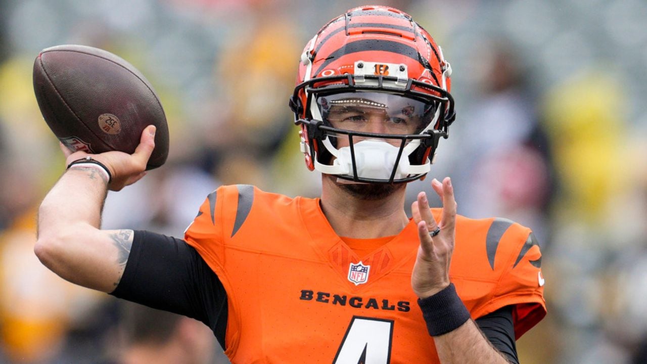 Cincinnati Bengals sign AJ McCarron to active roster