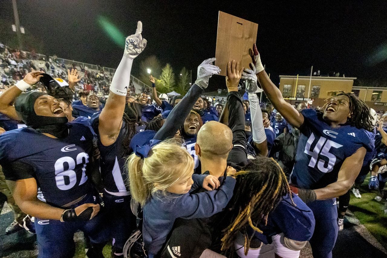 Clay-Chalkville defense, strong ground game stymie Parker