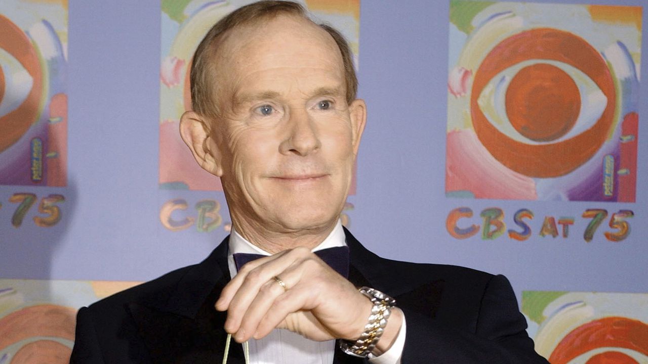 Comedian Tom Smothers, half of the Smothers Brothers, dies at 86