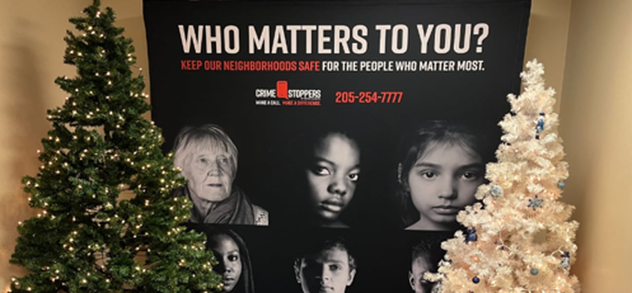 Crime Stoppers Christmas tree will honor those killed in Birmingham area