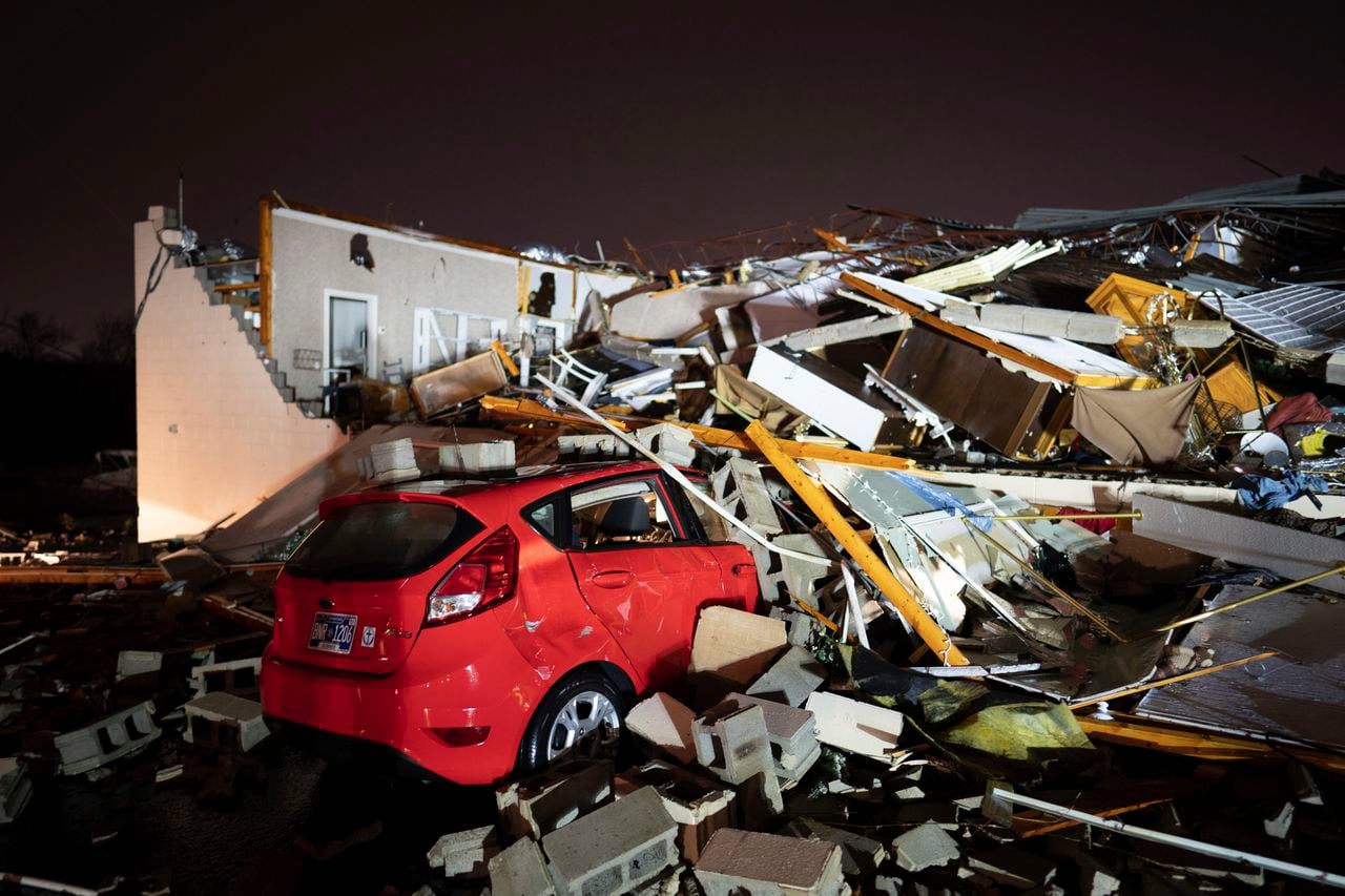 Damage reported as apparent tornado touches down north of Nashville