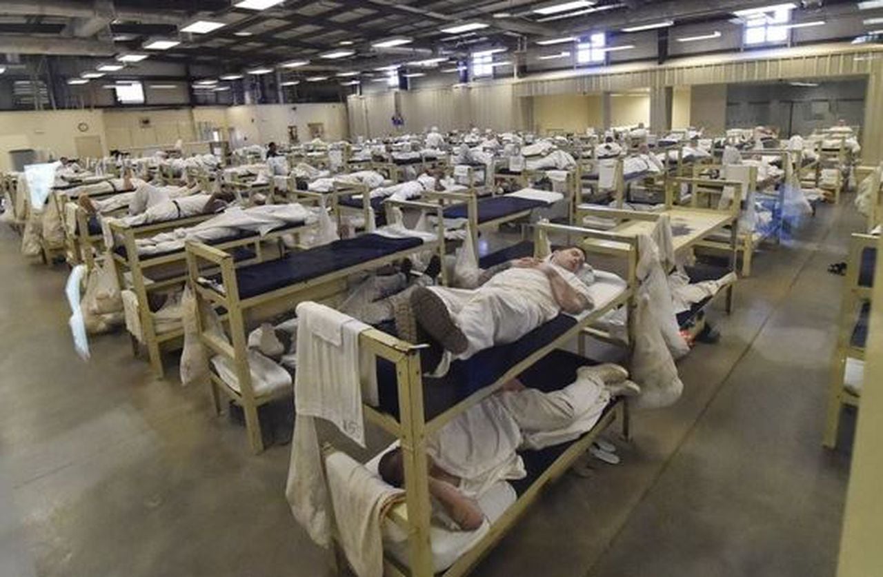 Fast food chains use Alabama prison inmates as slave labor, lawsuit alleges