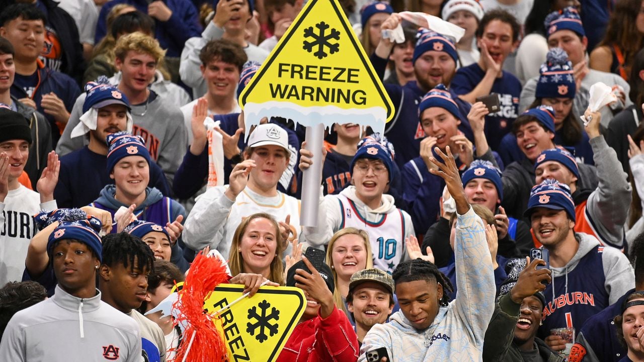 LeBron might've no-showed Sunday, but Auburn's students and its 5-star flip target didn't