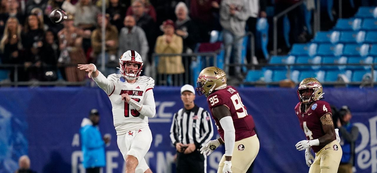 Louisville vs. USC Holiday Bowl predictions: Odds, preview, game and player props