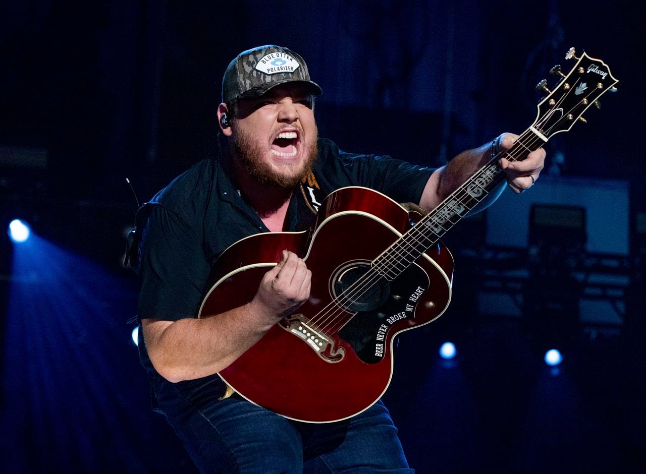 Luke Combs âcompletely shockedâ Florida woman sued for selling tumblers with his image