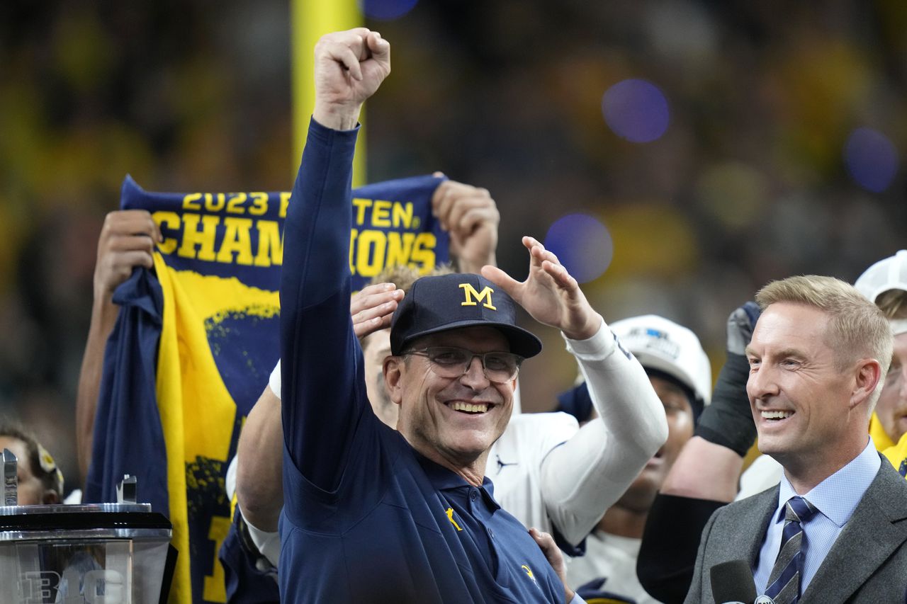 Michigan offers Jim Harbaugh 5-year, $55-million extension, per report