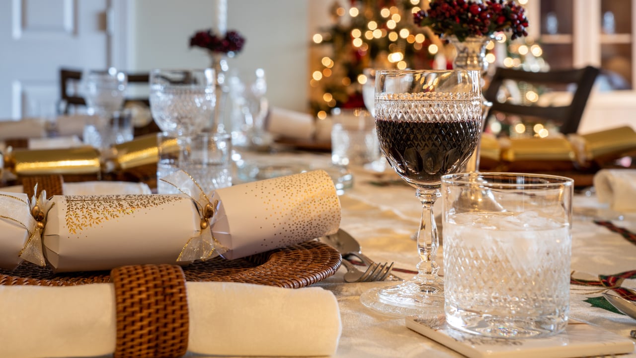 Miss Manners: How should I set the table with my china?