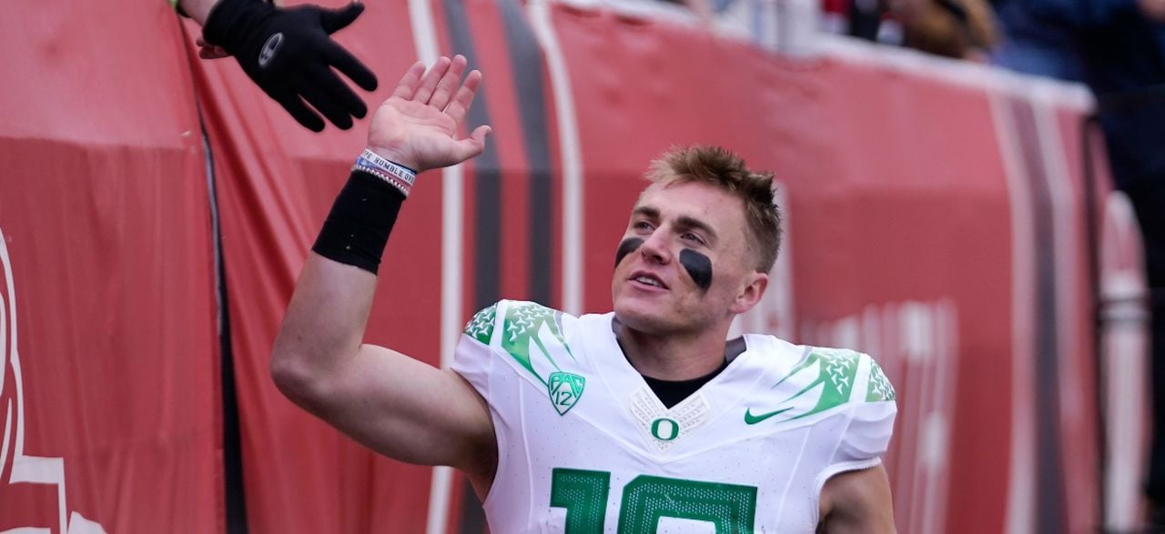 Oregon's Bo Nix makes pitstop to support father ahead of Saturday's Heisman Trophy ceremony