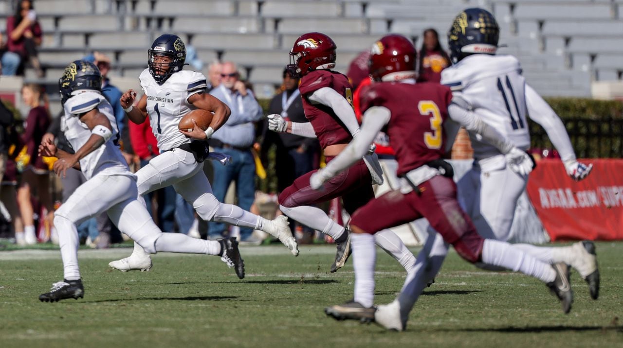 Outstanding QB performance earns Super 7 Player of the Week honors