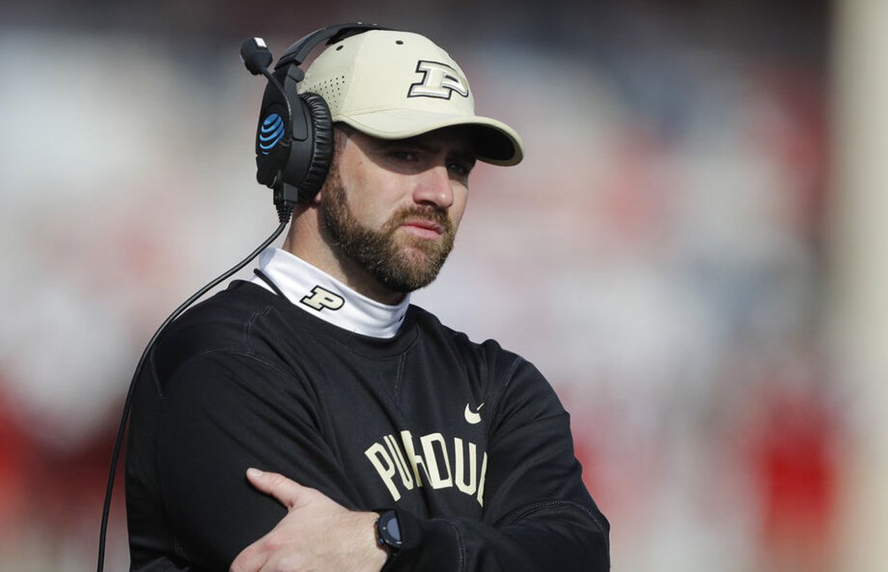 Reports: Troy to hire Notre Dame OC as head football coach