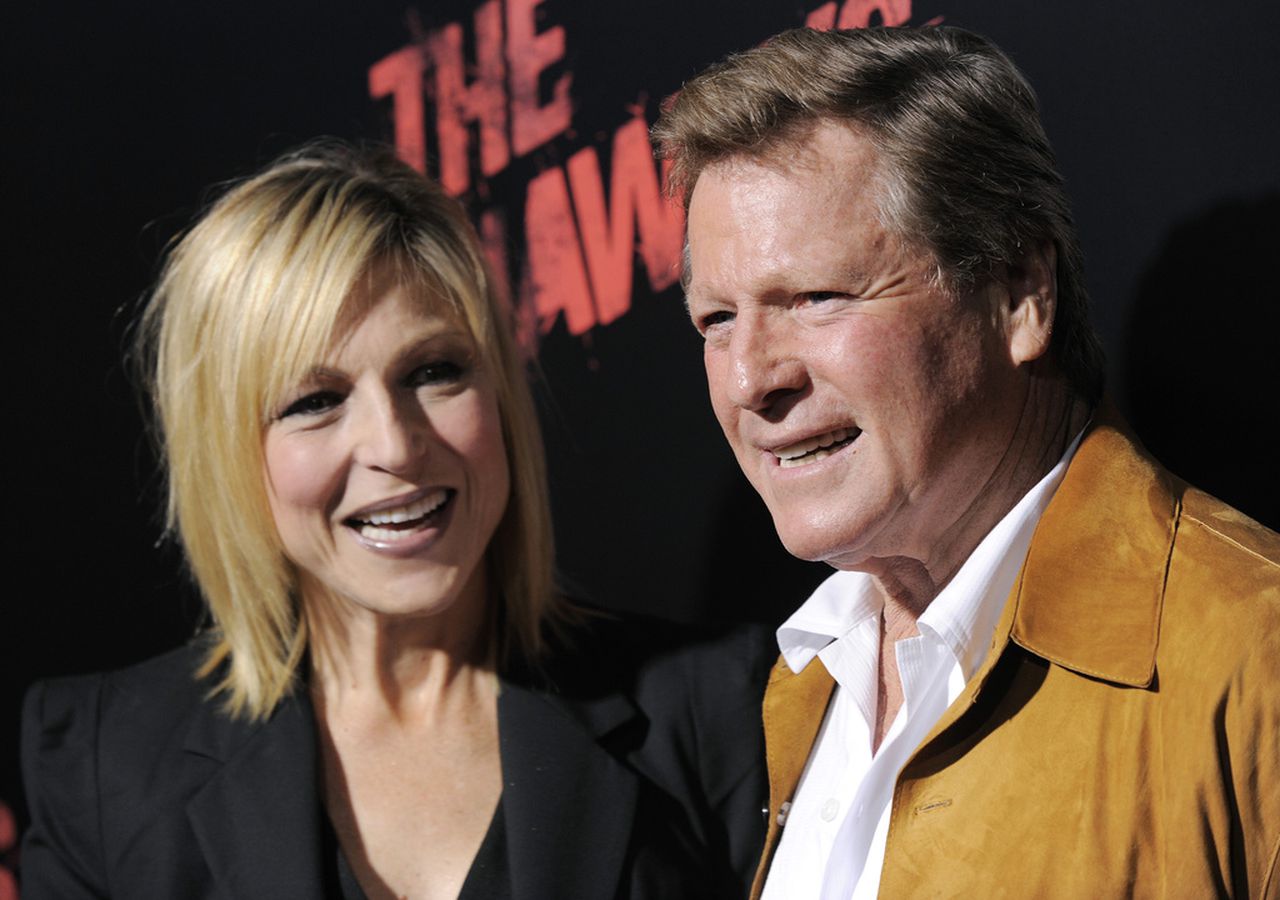 Ryan OâNeal, star of âLove Storyâ and âPaper Moonâ, dead at 82