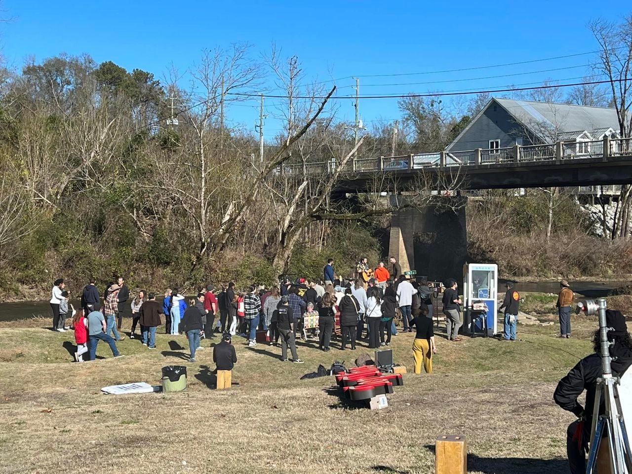 Seann William Scott spotted as âBad Manâ continues filming in Alabama