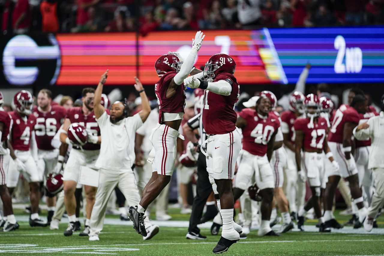 Texas A&M LT Overton becomes 1st Alabama transfer portal addition of 2024