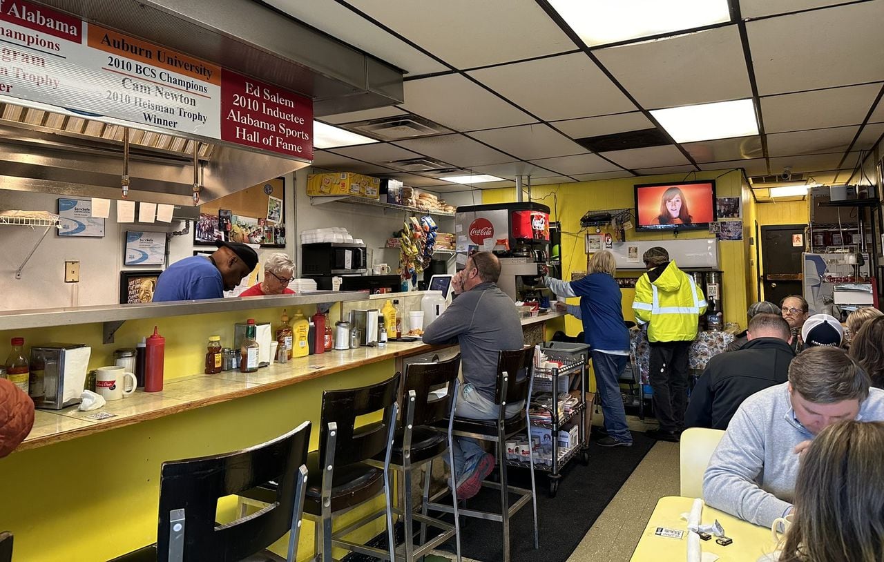 Who can finish âThe Trashcanâ at this Alabama diner? You might be surprised