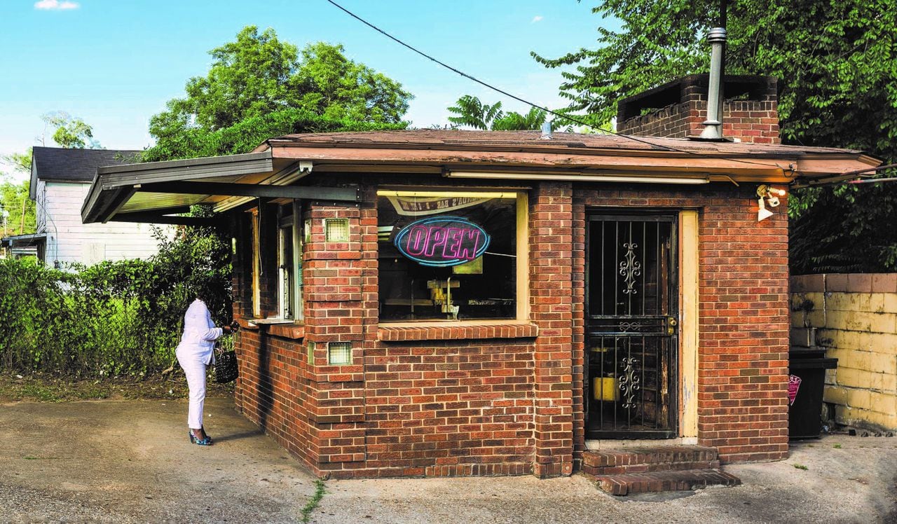 Brenda's Bar-B-Q Pit in Montgomery