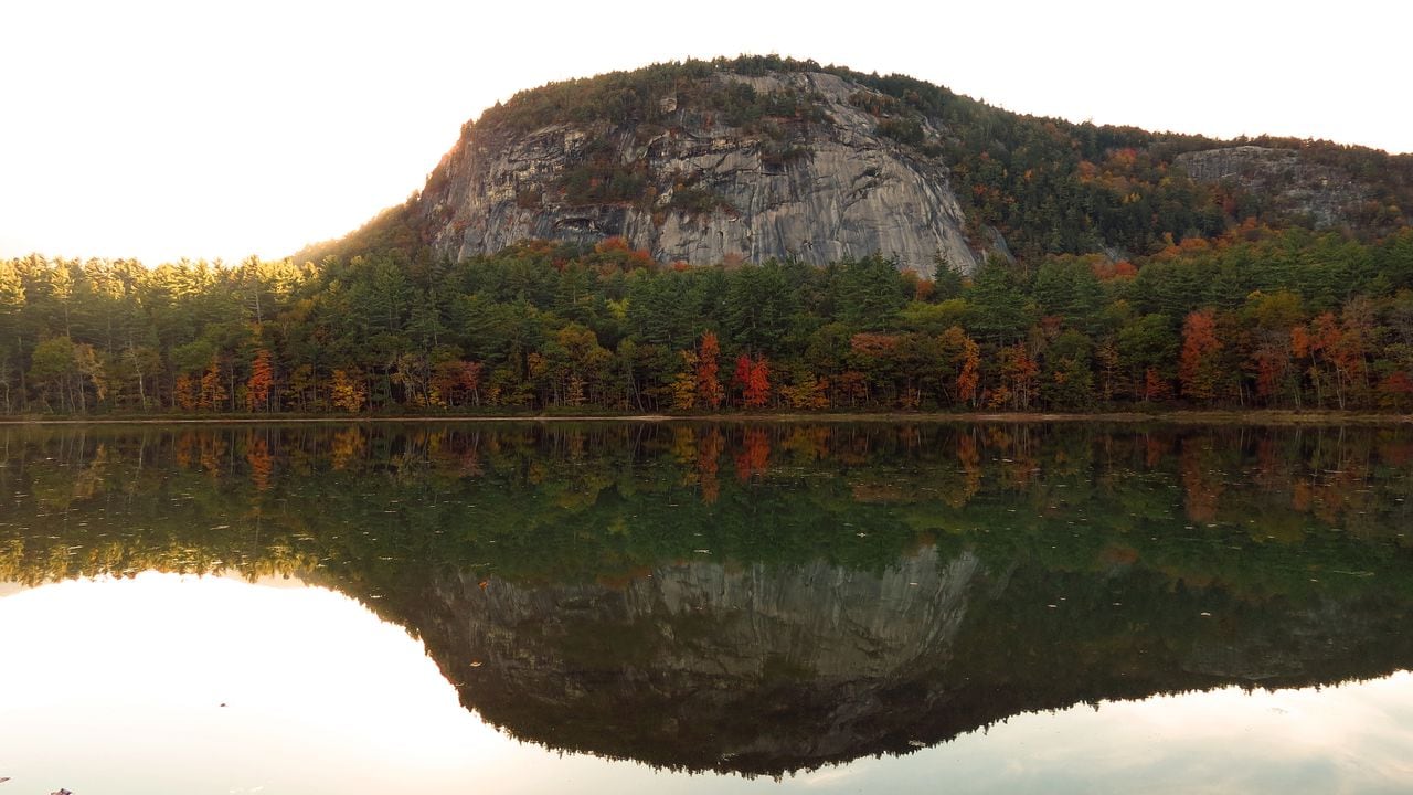 Alabama ice climber rescued after 20-foot drop in New Hampshire