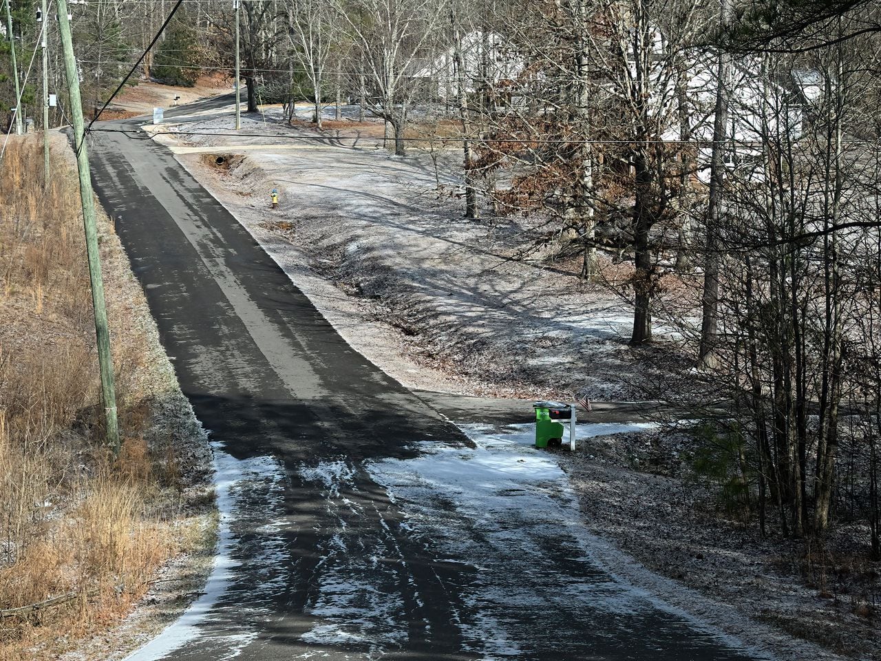 Alabama roads icy, dangerous after freezing overnight temperatures