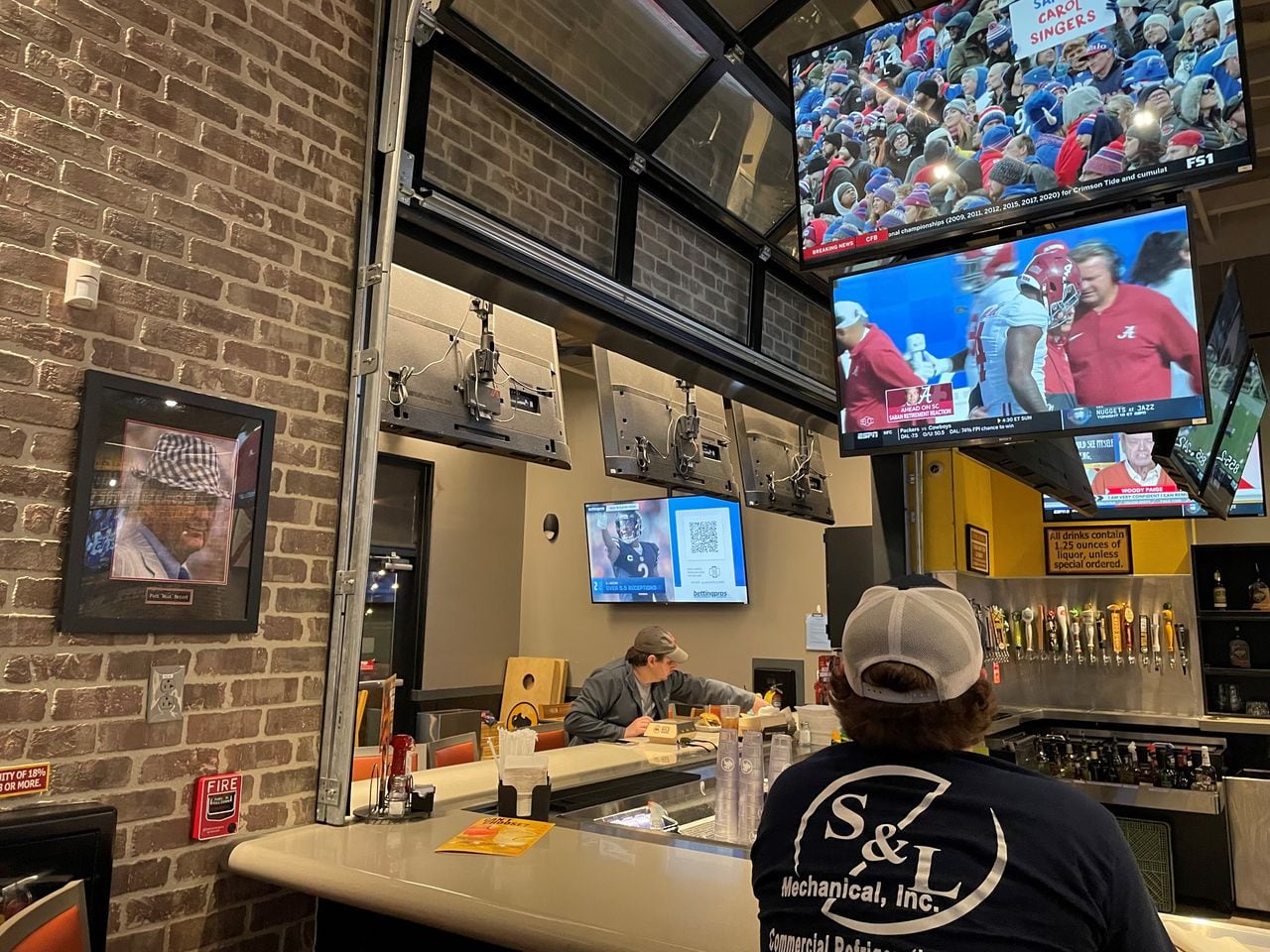 At Alabama sports bars, fans ponder life after Nick Saban: âIt sucks, is what it doesâ