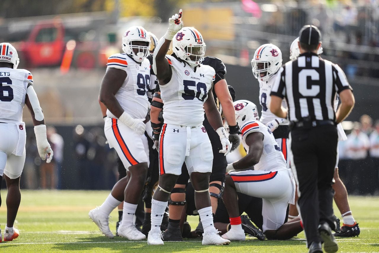 Auburn defensive tackle Marcus Harris accepts Senior Bowl invitation