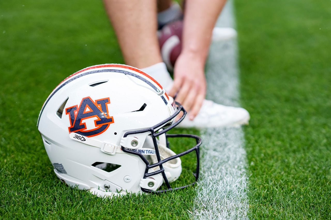 Auburn gets commitment from class of â26 wide receiver Denairius Gray