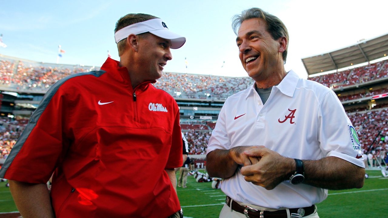 Auburnâs Hugh Freeze reacts to news of Nick Sabanâs retirement