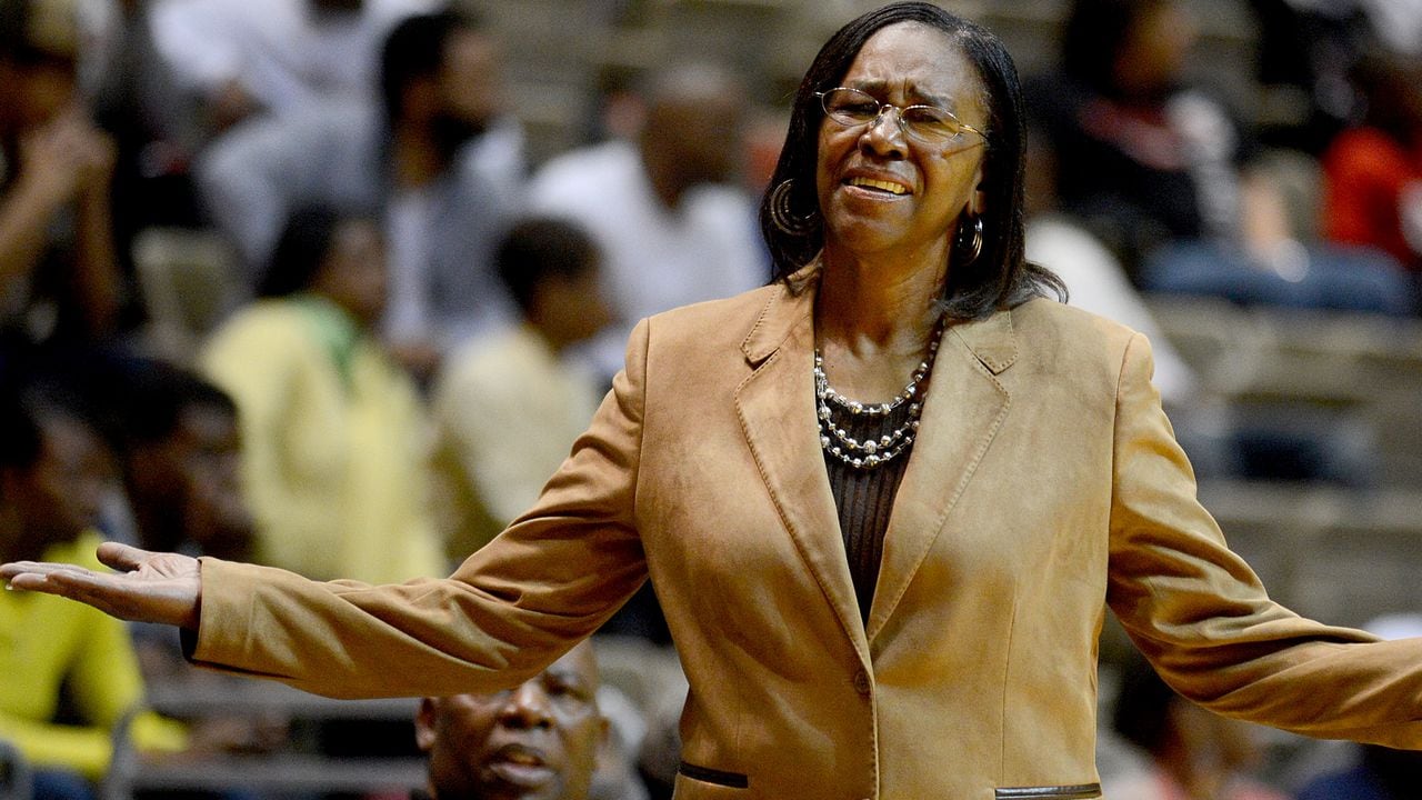 Carver-Montgomery Hall of Fame basketball coach dead at 70