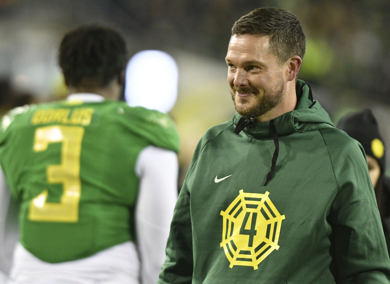 Dan Lanning announces heâs staying at Oregon amid Alabama head coach rumors