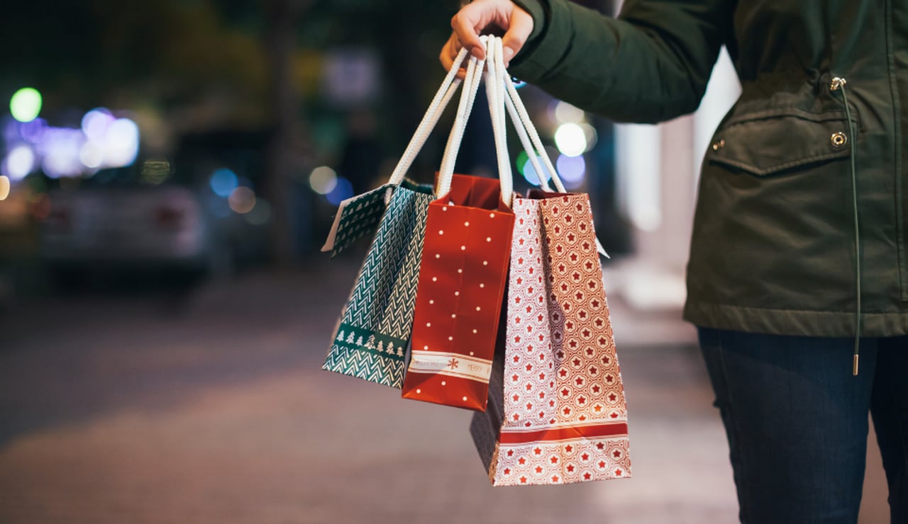 Dear Annie: We agreed to no gift-giving, but my father was hurt I didnât get him a gift