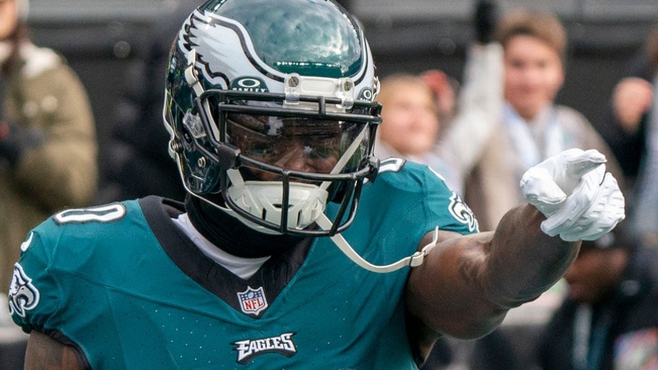 Eagles relying on Alabama receivers in playoff opener