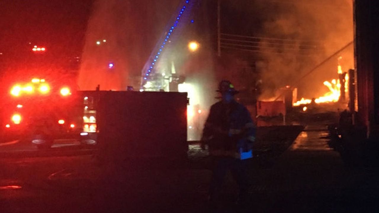 Fire kills woman, displaces 200 in north Alabama