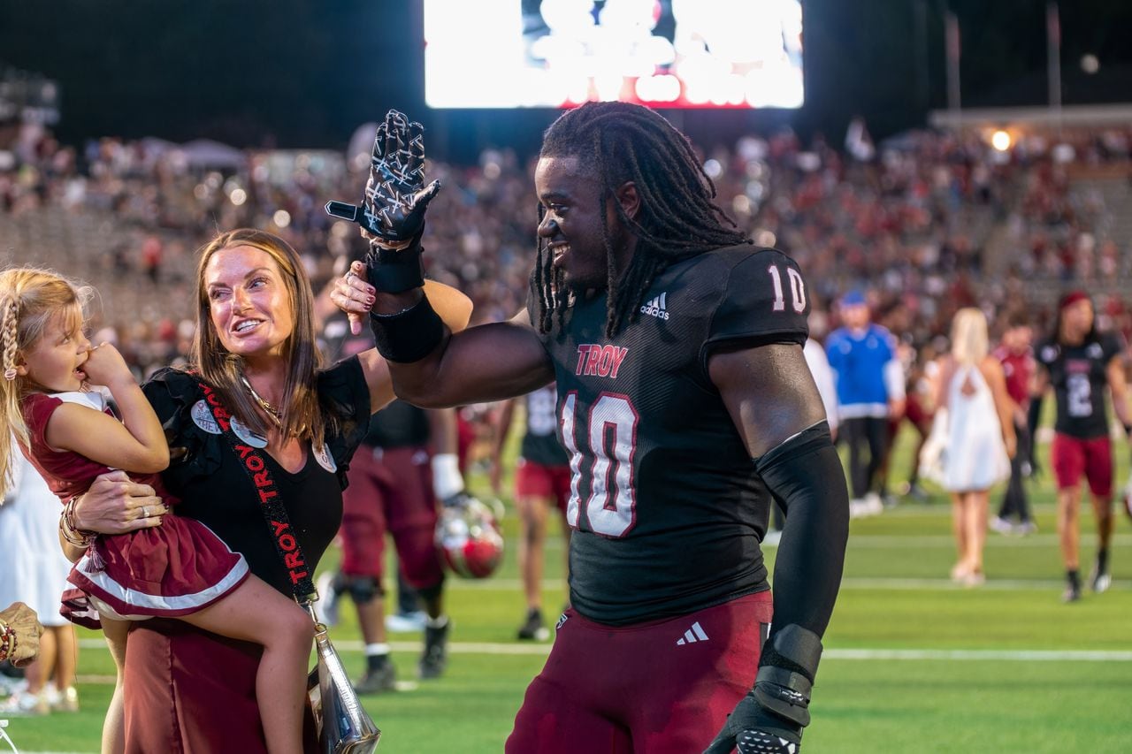 Former Troy linebacker Jayden McDonald headed to Big Ten
