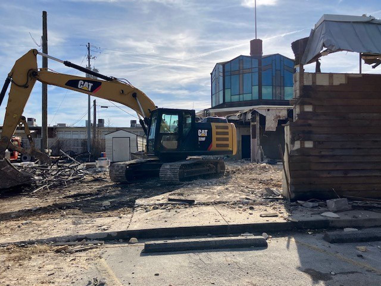 Gibson's Bar-B-Q demolition