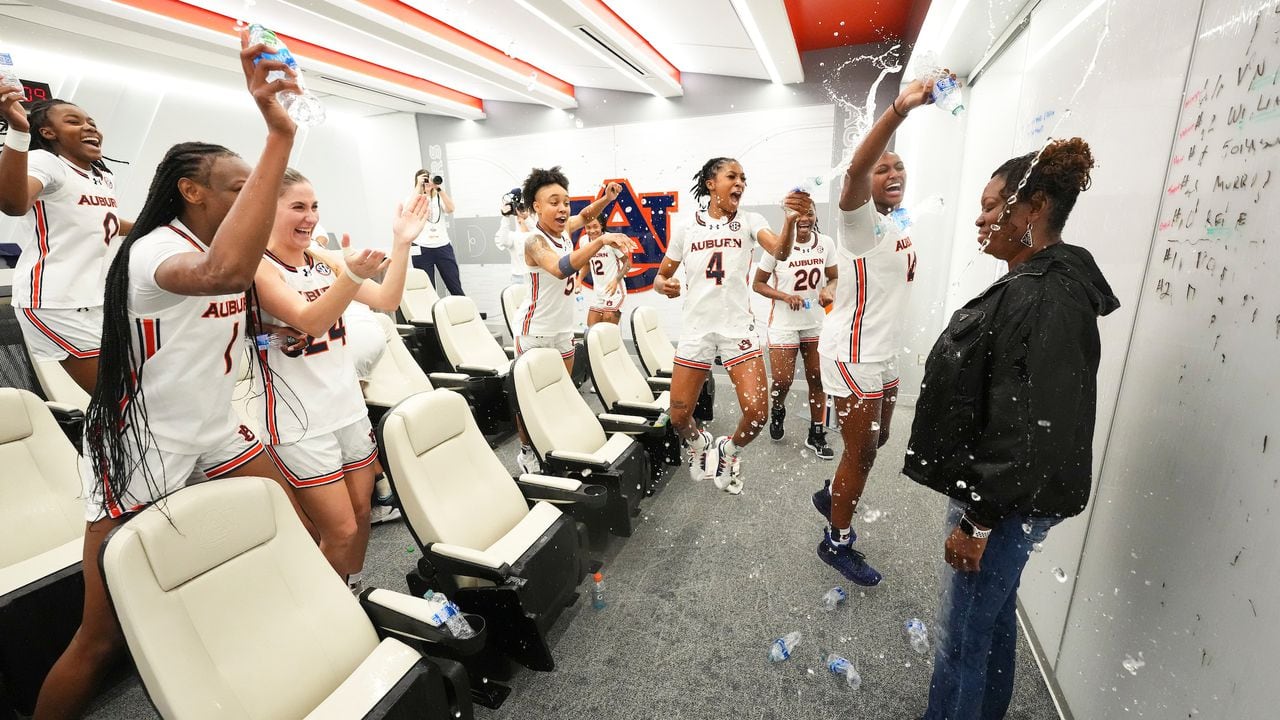 How Johnnie Harris' blue jeans and a blue-collar mentality helped Auburn shock No. 7 LSU