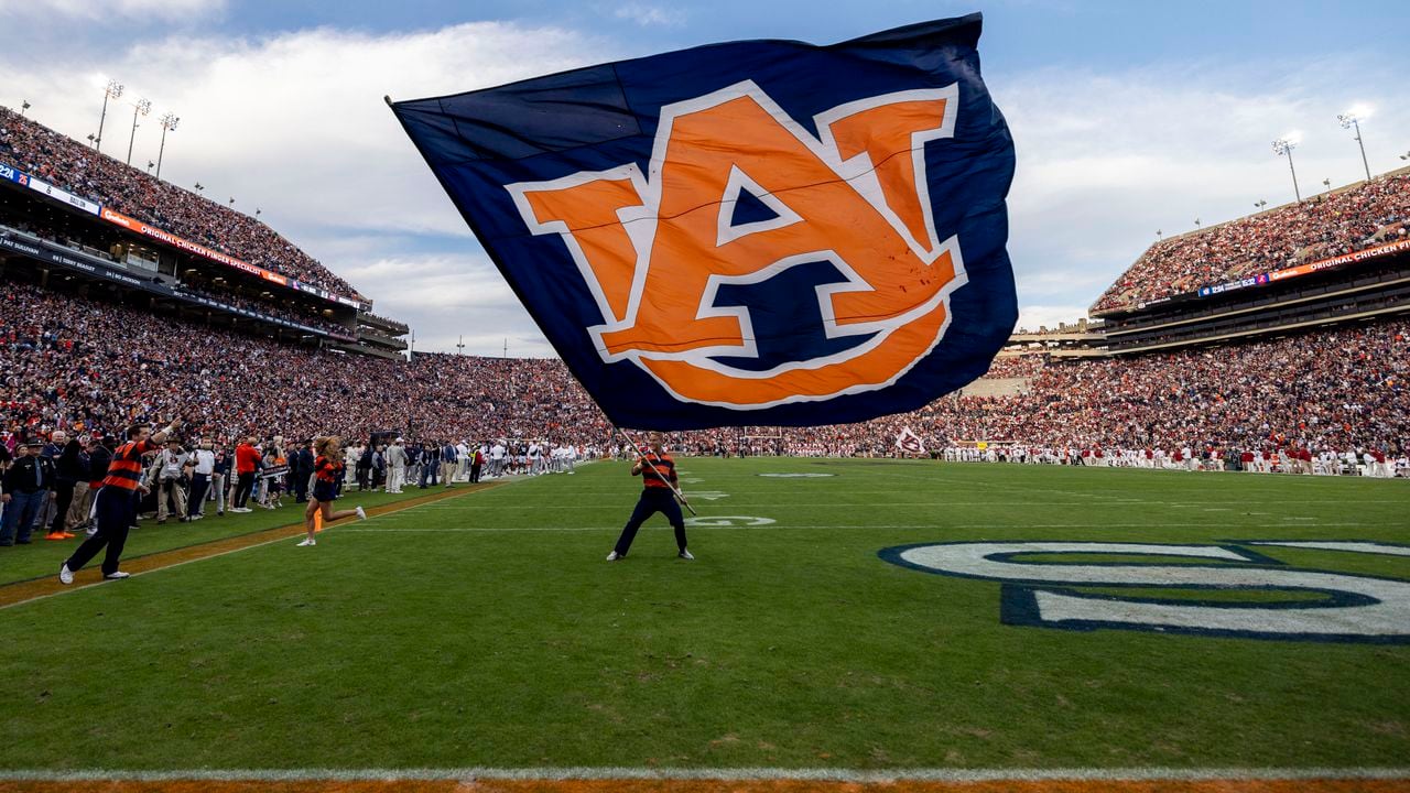 How much will Auburn pay new coordinators Charles Kelly and Derrick Nix?