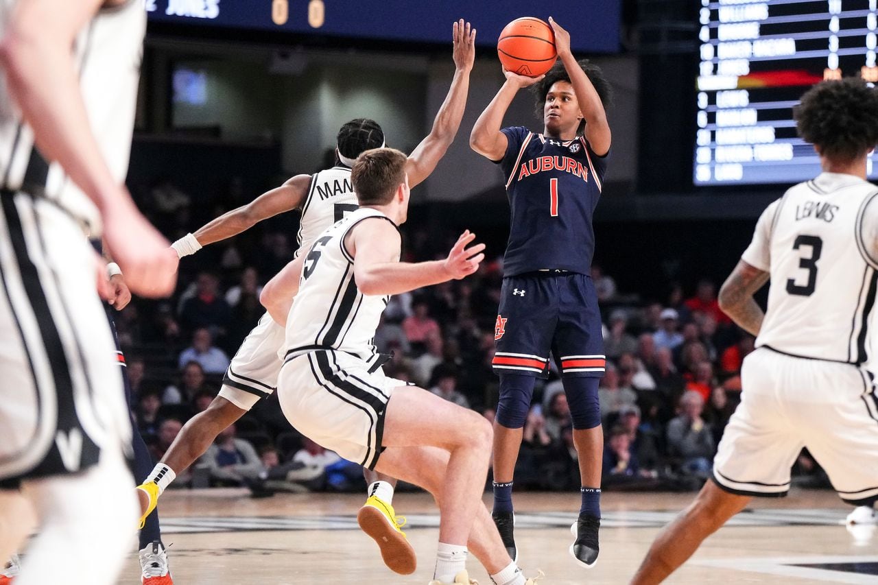 How to break No. 16 Auburnâs Aden Holloway out of his mid-freshman year slump