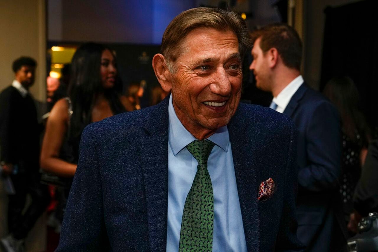 Joe Namath tells Kaitlan Collins it will take brave heart to find Nick Sabanâs replacement