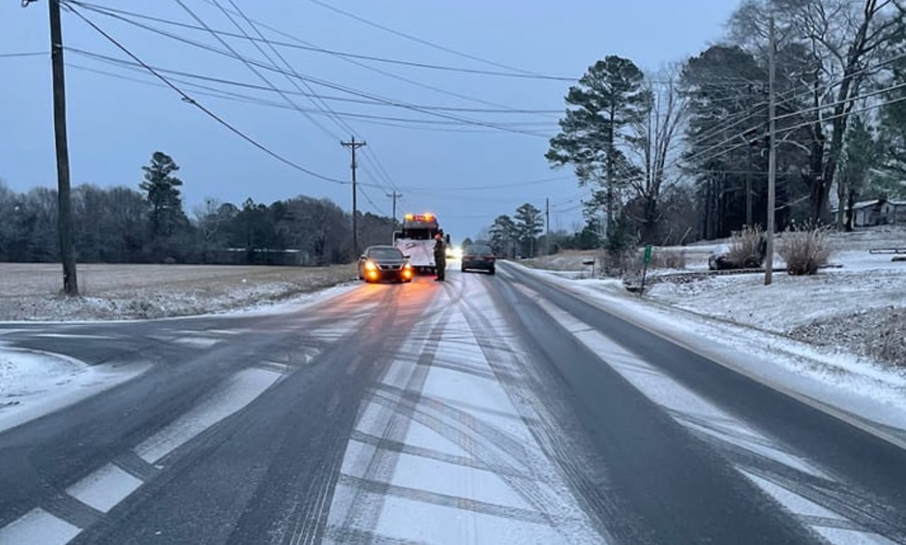 Many parts of Alabama still dealing with icy, impassable roads