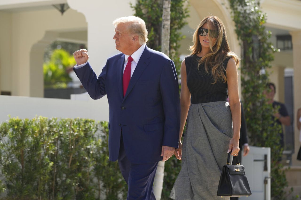 Melania Trumpâs mother, Amalija Knavs, dead at 78: âWe will miss her beyond measureâ