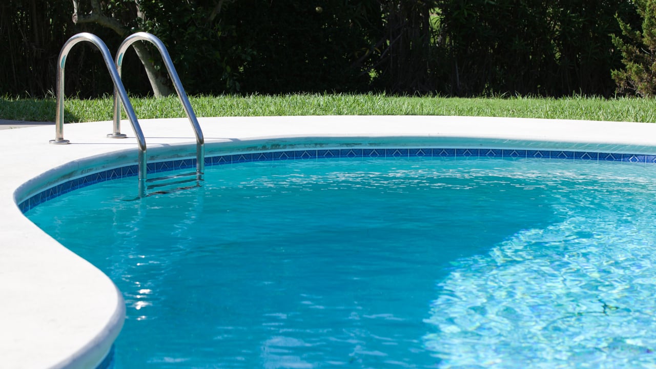 Miss Manners: I saw my neighbor peeing in his pool
