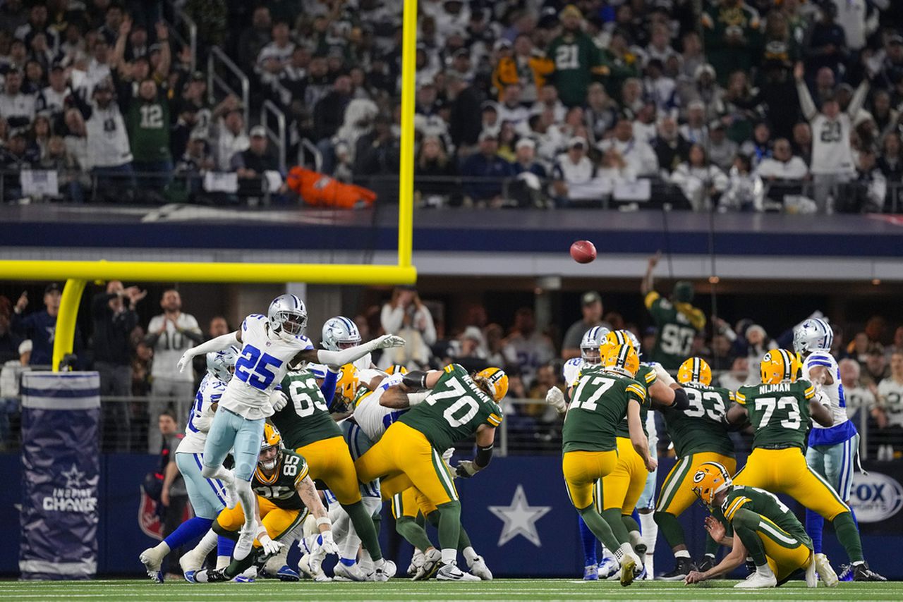 Packers upend Cowboys in NFL first-round game