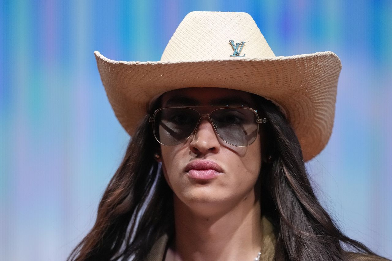 Pharrell Williamsâ sophomore collection at Louis Vuitton showcases Americana, Native American spirit