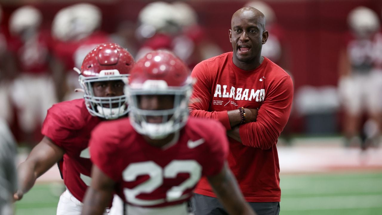 Robinson to stay at Georgia after considering Alabama return, per reports